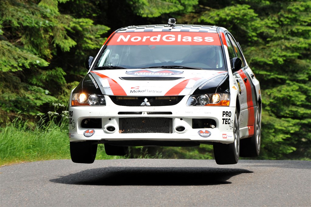 Det bliver i den velkendte Mitsubishi Lancer, at Tim Svanholt/Carina Møller vil kæmpe for deres DM-chance.